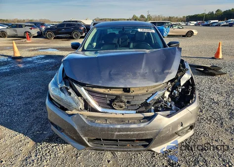 2017 Nissan Altima 2.5 z USA, uszkodzony, nr VIN 1N4AL3AP8HC259747